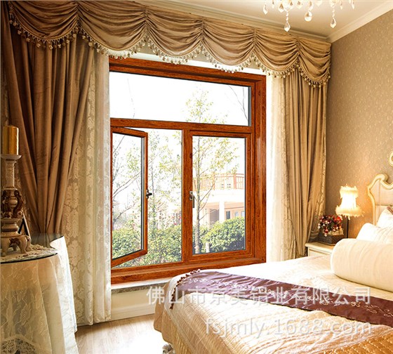 4663361472_1810326885